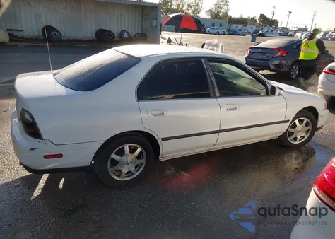 1995 Honda Accord Lx z USA, uszkodzony, nr VIN JHMCD5637SC058753